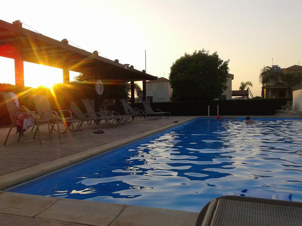 Sunset Garden Villa Periwolia Zewnętrze zdjęcie